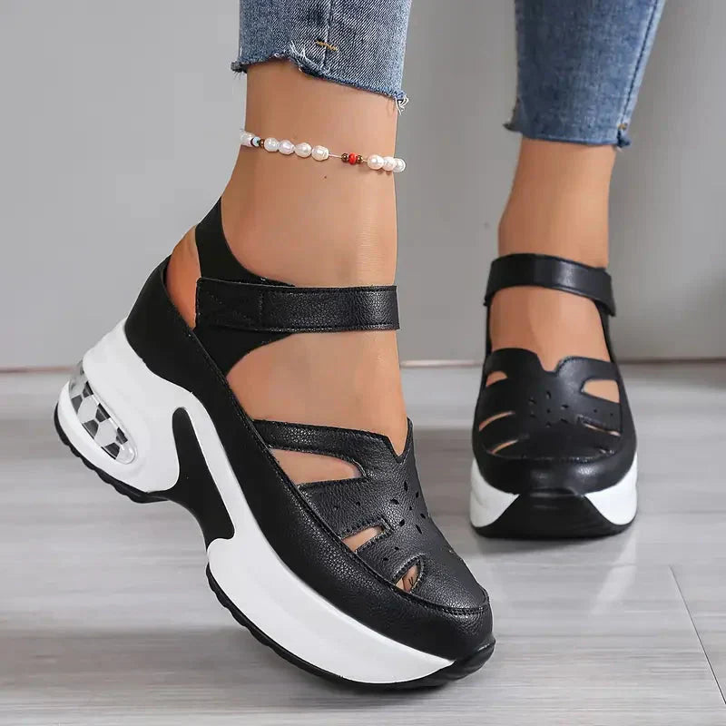 Rónnat | The Wide-Toe Orthopedic Sandal