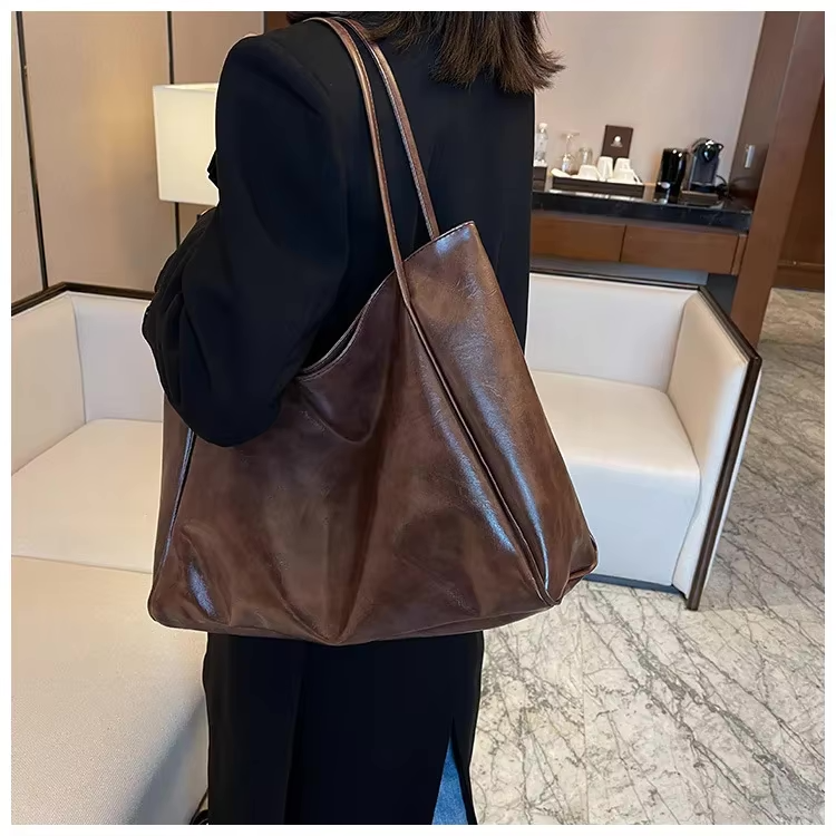 Aria | Simplistic Elegant Tote Bag